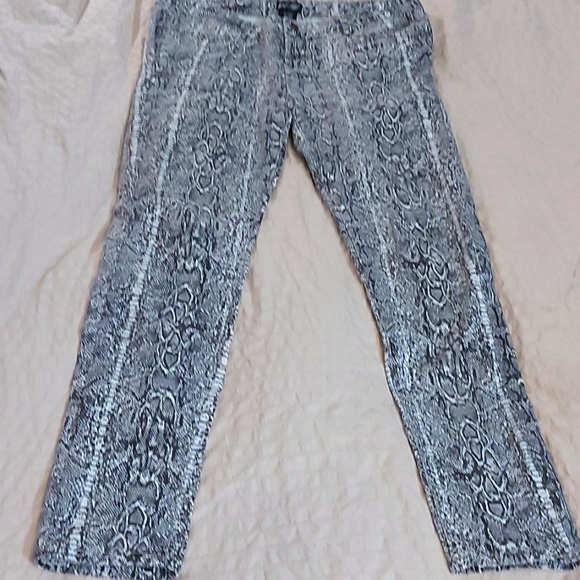 Lord  & Taylor Snake Print Pants/Black/White/Designer/Sz 10/Distressed - Picture 1 of 6